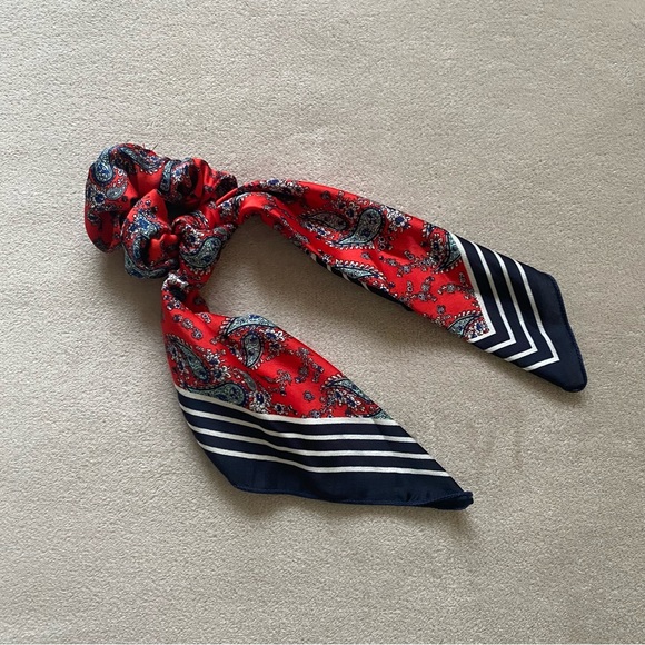 urban outfitters silk scarf scrunchie - Picture 2 of 5